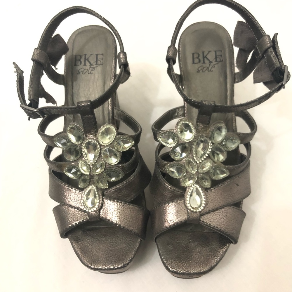 BKE Starla Silver Rhinestone Wedge Sandal  7.5